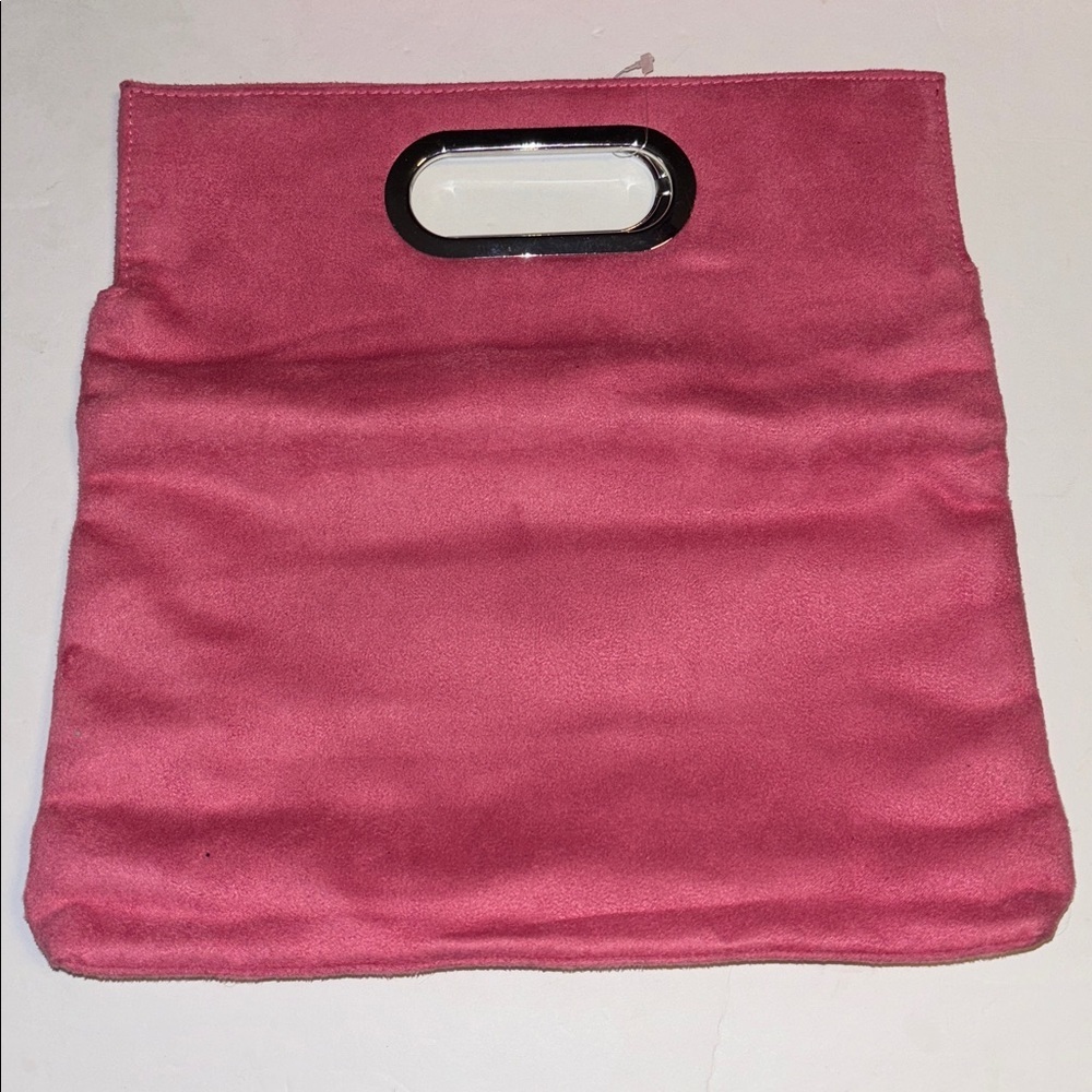 CLINQUE PINK FAUX SUEDE CLUTCH/HAND BAG WITH SILVER HANDLE
ADORABLE ππππ - Picture 8 of 11
